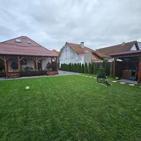 Arbor Inn Брашов Екстериор снимка