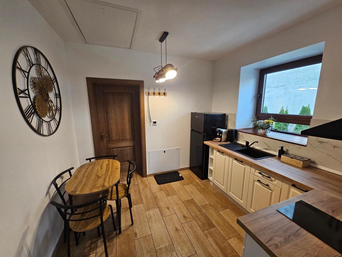 Arbor Inn Брашов Екстериор снимка