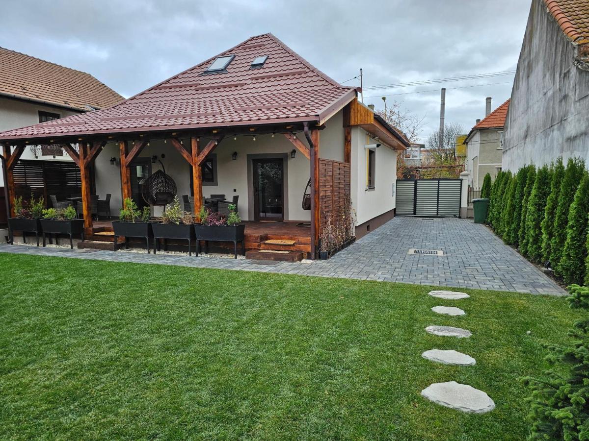 Arbor Inn Брашов Екстериор снимка