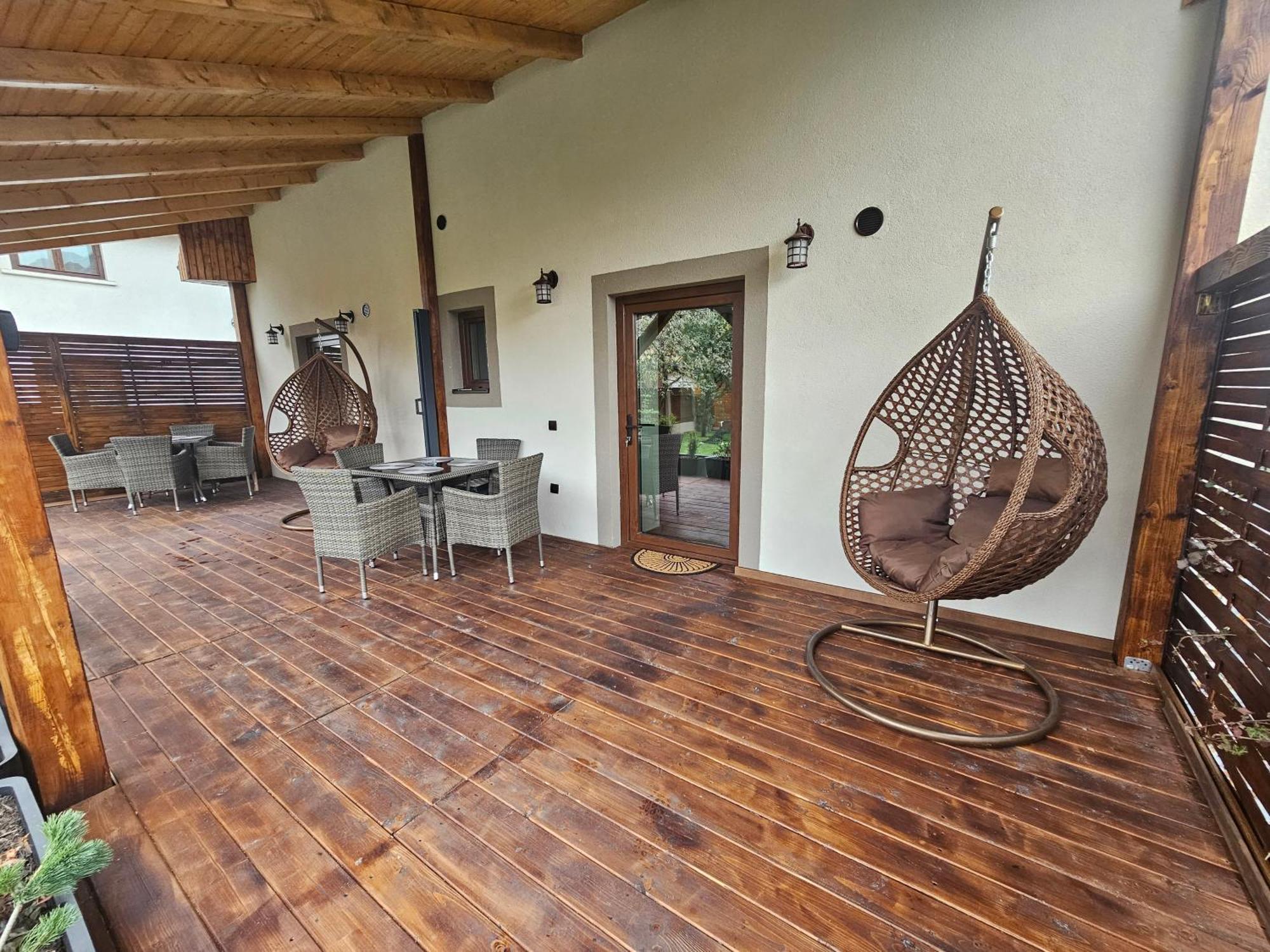 Arbor Inn Брашов Екстериор снимка